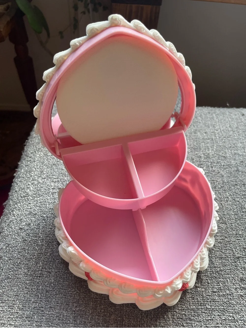 Strawberry Cake Jewelry Box